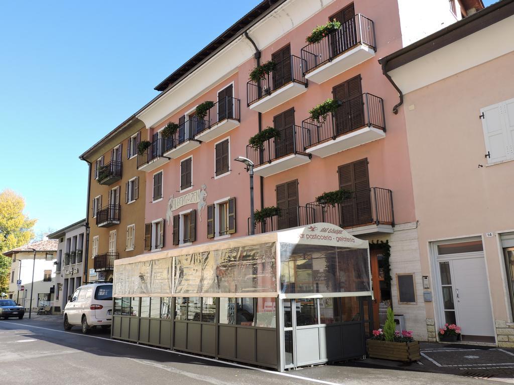 Hotel Zeni Brentonico Exteriér fotografie